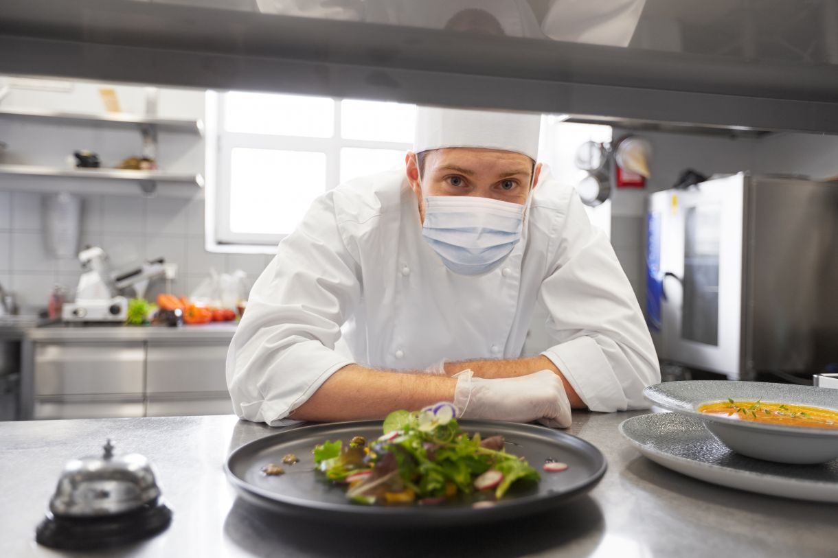 Managing Social Distance in Foodservice Areas 
